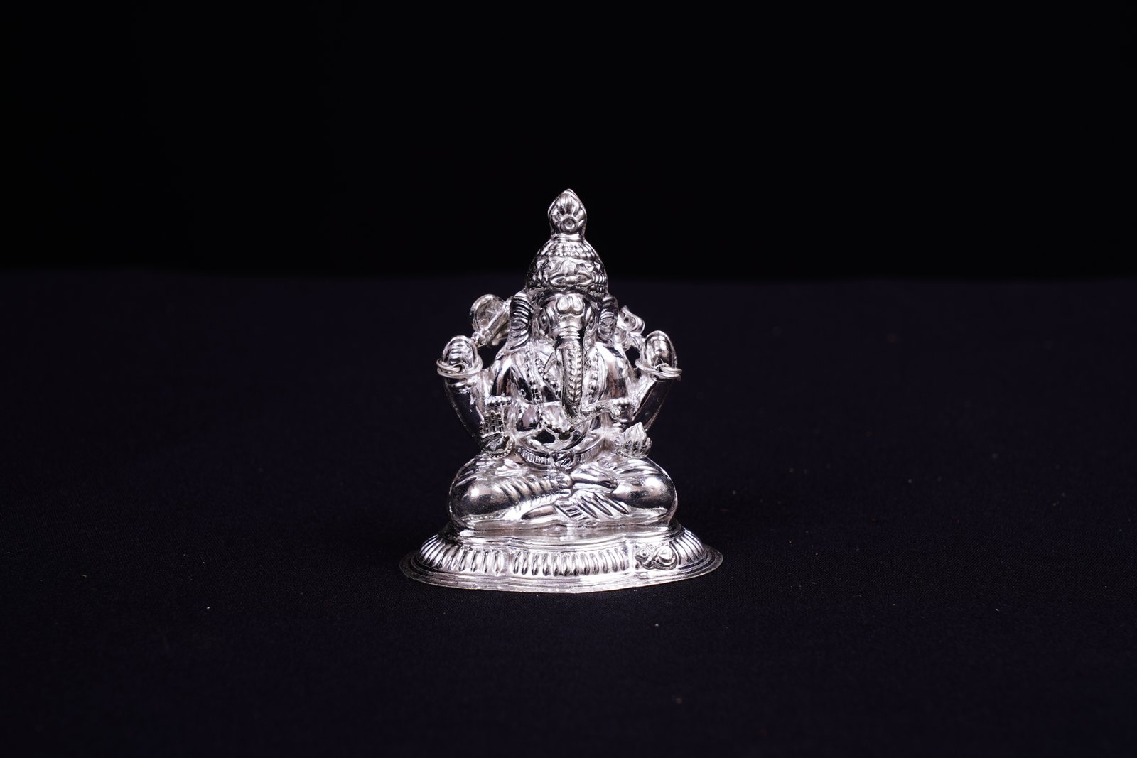 Silver Vikaragam - 58.5 Gm