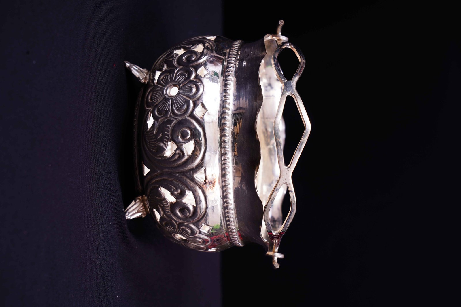 Silver Vessel - 132.5 Gm
