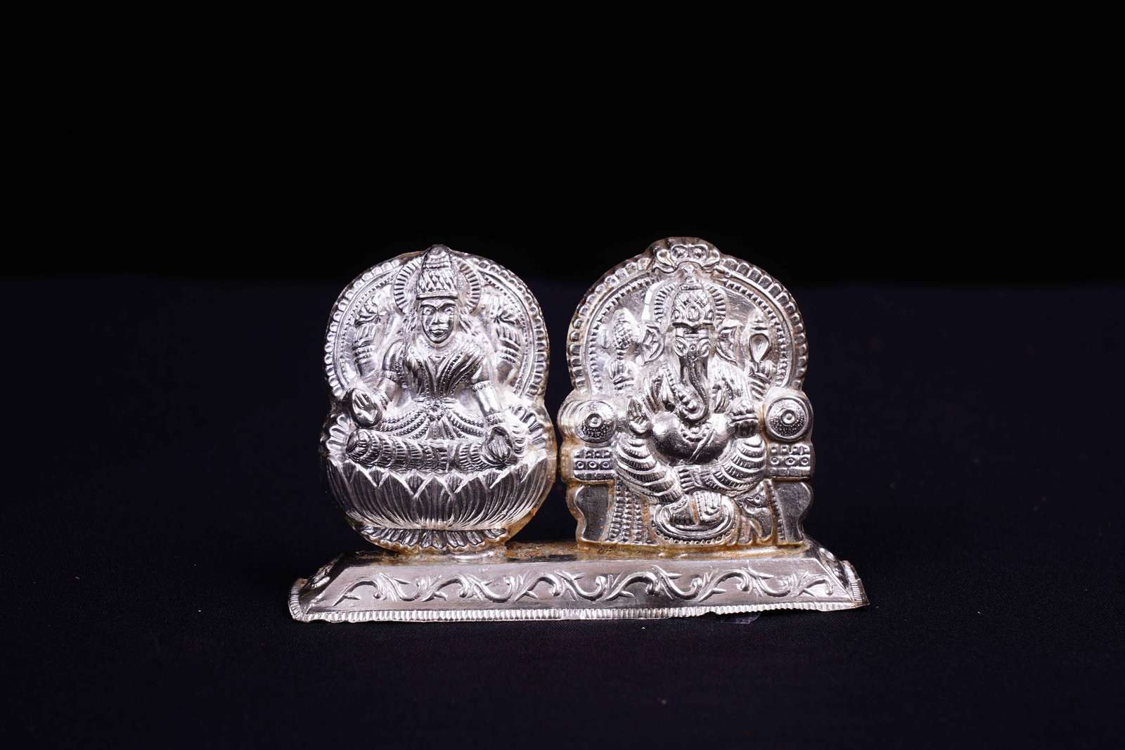 Silver Vikaragam - 36.5 Gm