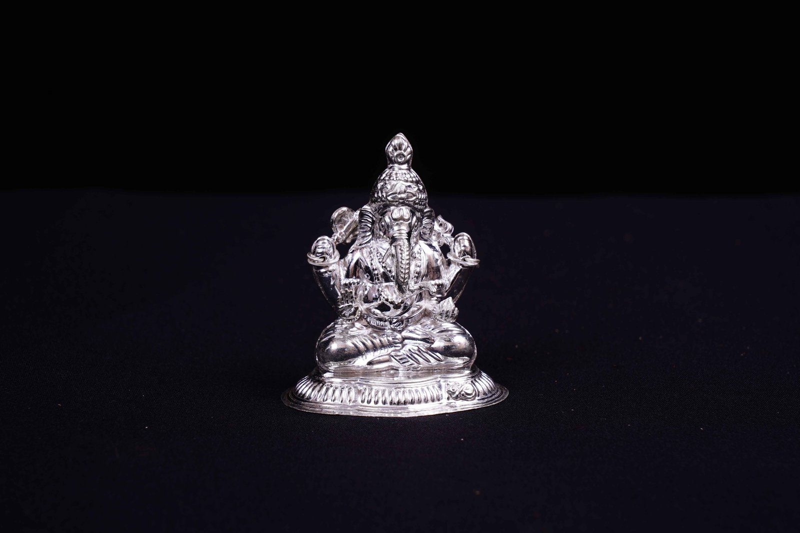 Silver Vikaragam - 58.5 Gm